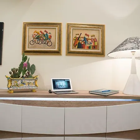 Gio Gala Relais アパート ミラッツォ